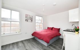 Waylen Street Suites